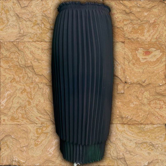 LOYD/FORD Black Pleated Chiffon Slit Front Elasticized Waist Midi Skirt Size 8 - Picture 9 of 15